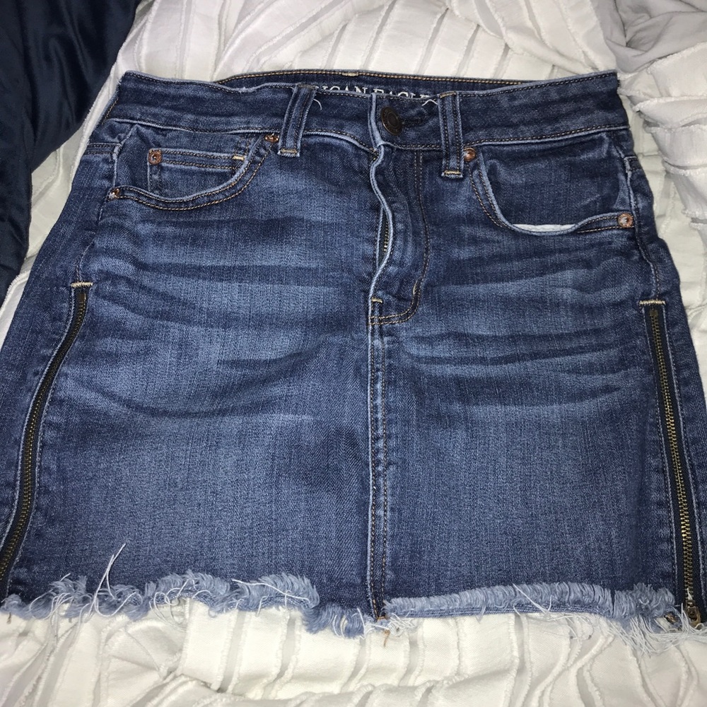 american eagle jean skirt with zippers down side
